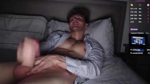 Snapshot of dominantalex182 chatting on 10/22/25, 03:23 Alex... online show from 10/22/25, 03:23