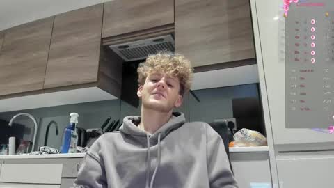 Snapshot of dominantalex182 chatting on 11/19/25, 09:59 Alex... online show from 11/19/25, 09:59