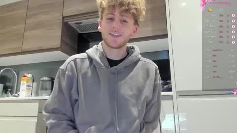 Snapshot of dominantalex182 chatting on 11/27/25, 06:48 Alex... online show from 11/27/25, 06:48