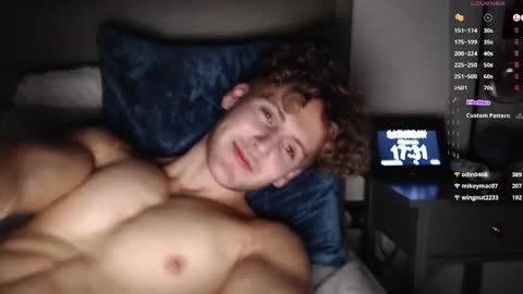 Snapshot of dominantalex182 chatting on 12/13/25, 07:42 Alex... online show from 12/13/25, 07:42