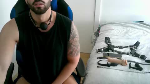 DominatedTitan online show from 10/26/25, 10:10