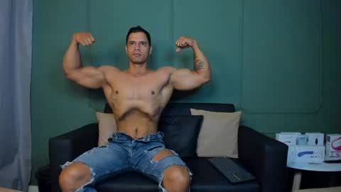 Dominc berry online show from 04/22/26, 12:07