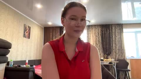 Olivia online show from 11/18/25, 04:28