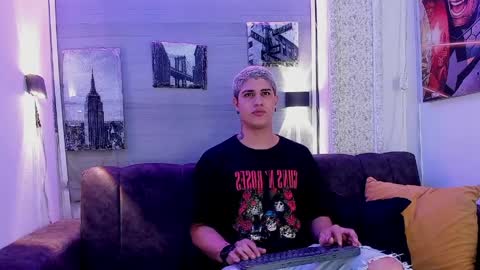 DOMI online show from 04/12/26, 03:11