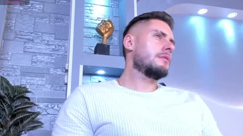 dominic de luca online show from 04/08/26, 04:23