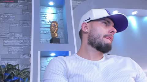 dominic de luca online show from 04/15/26, 03:13