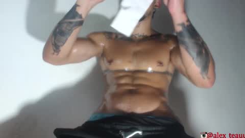 DOMI online show from 11/19/25, 08:36