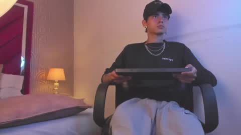 Dominic foox online show from 02/24/26, 01:31