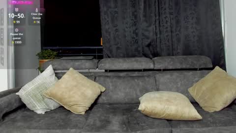 SANTI  independent model online show from 01/01/25, 12:21