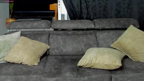 SANTI  independent model online show from 02/19/25, 05:16