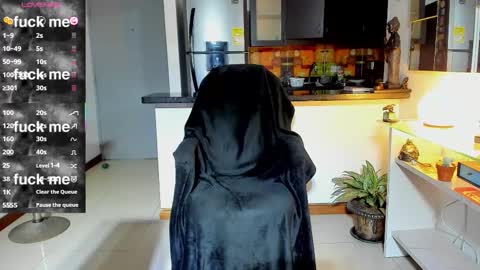 SANTI  independent model online show from 09/26/25, 02:04