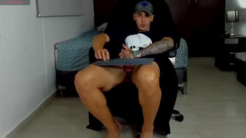 SANTI  independent model online show from 04/17/26, 03:20