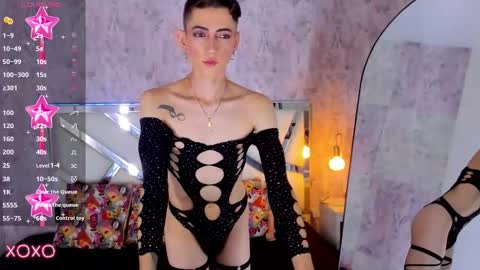 Dominic online show from 09/19/25, 02:18