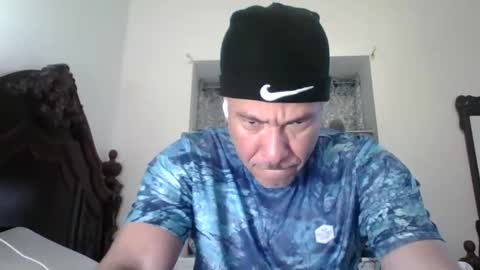 luis online show from 05/18/26, 03:13