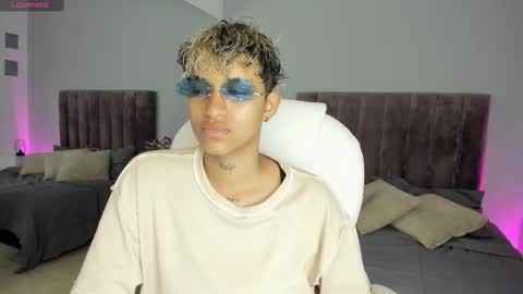 Dominick  online show from 01/19/25, 01:33