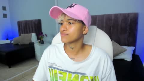 Dominick  online show from 02/08/25, 01:00