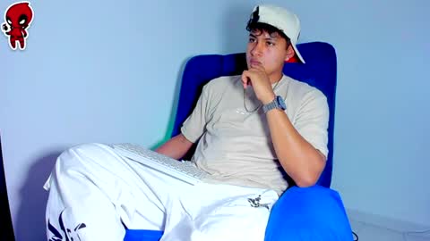 Snapshot of dominick_king chatting on 06/25/26, 01:38 Dominic online show from 06/25/26, 01:38