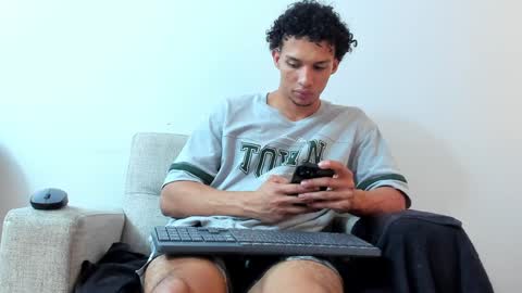 Snapshot of dominick_star chatting on 12/13/24, 10:19 Dominick Star online show from 12/13/24, 10:19