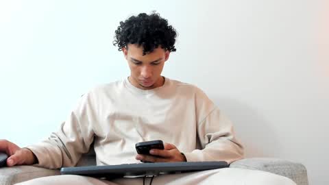 Snapshot of dominick_star chatting on 12/21/24, 03:36 Dominick Star online show from 12/21/24, 03:36