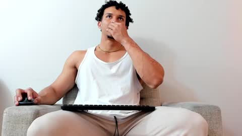 Snapshot of dominick_star chatting on 01/22/25, 03:09 Dominick Star online show from 01/22/25, 03:09