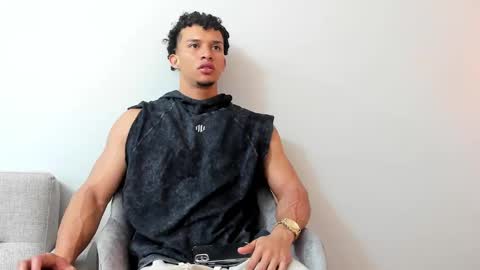 Snapshot of dominick_star chatting on 01/26/25, 03:27 Dominick Star online show from 01/26/25, 03:27