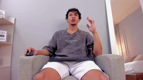 Snapshot of dominick_star chatting on 09/27/25, 05:23 Dominick Star online show from 09/27/25, 05:23