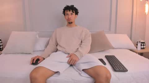 Snapshot of dominick_star chatting on 11/04/25, 04:11 Dominick Star online show from 11/04/25, 04:11