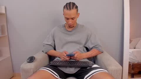 Snapshot of dominick_star chatting on 11/08/25, 03:50 Dominick Star online show from 11/08/25, 03:50