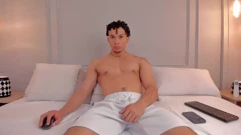 Snapshot of dominick_star chatting on 11/20/25, 04:12 Dominick Star online show from 11/20/25, 04:12