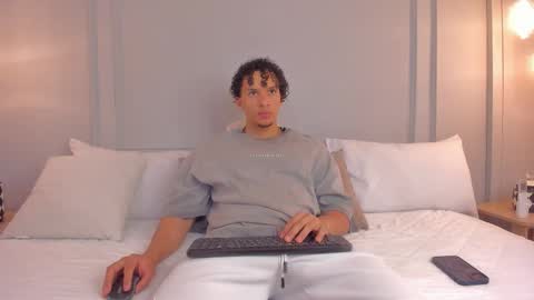 Snapshot of dominick_star chatting on 12/02/25, 04:18 Dominick Star online show from 12/02/25, 04:18