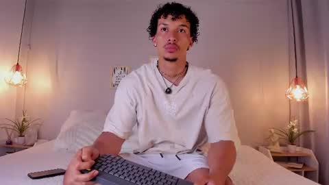 Snapshot of dominik_drake chatting on 06/19/26, 12:53 Dominik Drake online show from 06/19/26, 12:53