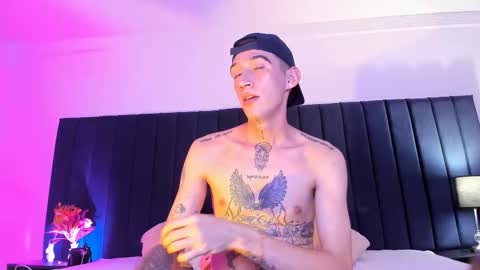 dominik_thompson777 online show from 09/25/25, 06:06