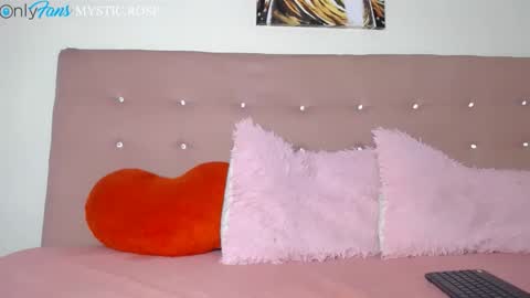   online show from 10/01/25, 12:27