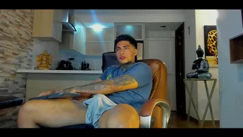 Only fans Ronnie col---InstaRonniecolleman  online show from 11/10/25, 01:15