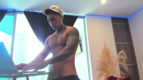 Snapshot of dominiofit chatting on 06/11/26, 06:28 Only fans Ronnie col---InstaRonniecolleman online show from 06/11/26, 06:28