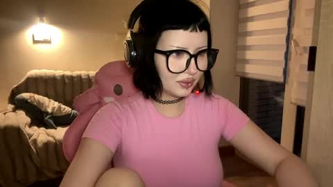 Snapshot of dominiquebreakey chatting on 05/05/26, 02:14 Cati online show from 05/05/26, 02:14