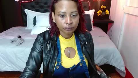  D O M I N K  online show from 02/05/25, 02:08