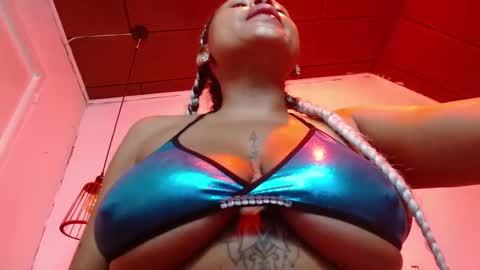  D O M I N K  online show from 11/17/25, 07:58