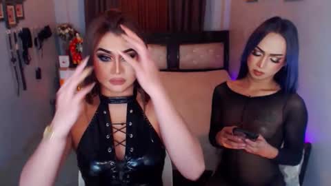 Snapshot of dominuscockwhore chatting on 10/04/25, 04:43 blair online show from 10/04/25, 04:43