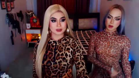 Snapshot of dominuscockwhore chatting on 10/27/25, 05:55 blair online show from 10/27/25, 05:55