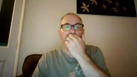 Snapshot of domjolly08 chatting on 10/12/25, 08:30 David uk online show from 10/12/25, 08:30