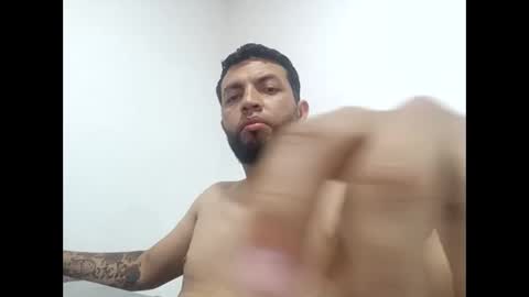 Snapshot of domm_14 chatting on 10/29/25, 05:10 domm_14 online show from 10/29/25, 05:10