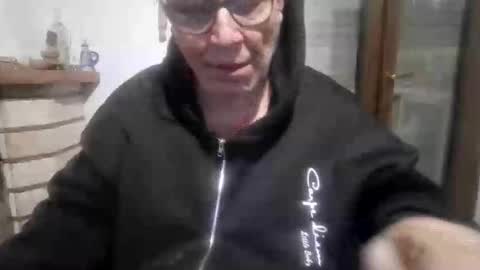 Snapshot of domynius10 chatting on 02/25/26, 02:10 domynius10 online show from 02/25/26, 02:10