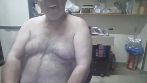 Snapshot of domynius10 chatting on 06/11/26, 06:44 domynius10 online show from 06/11/26, 06:44