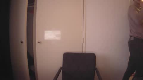 Snapshot of donn053 chatting on 04/13/26, 05:29 Papi online show from 04/13/26, 05:29