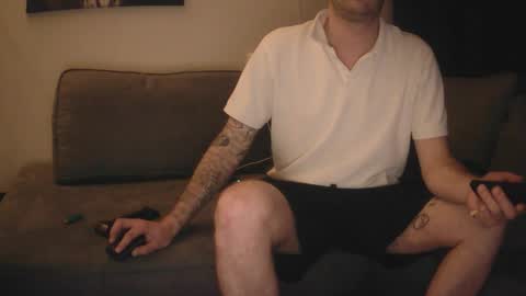 Snapshot of donn053 chatting on 05/15/26, 11:12 Papi online show from 05/15/26, 11:12