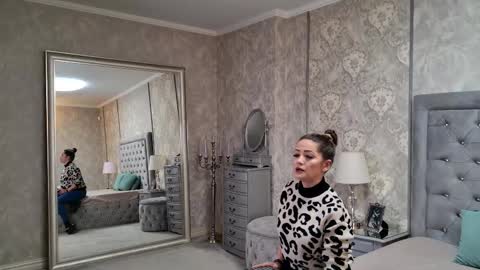 Donna online show from 02/05/26, 07:18