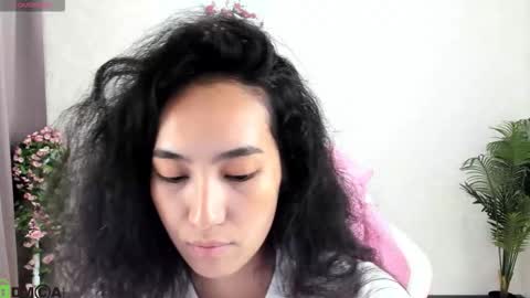 Aura online show from 10/27/25, 06:50