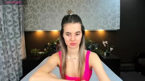 Donna On GMT2 Mon-Fri 3-9 AM online show from 12/20/24, 01:14