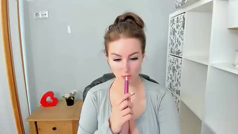 DonnaSensual online show from 09/15/25, 08:42